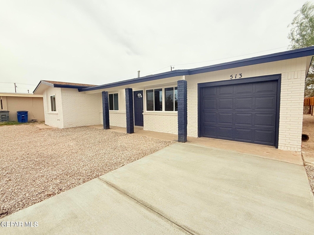 513 Gilmore Way - Photo 0