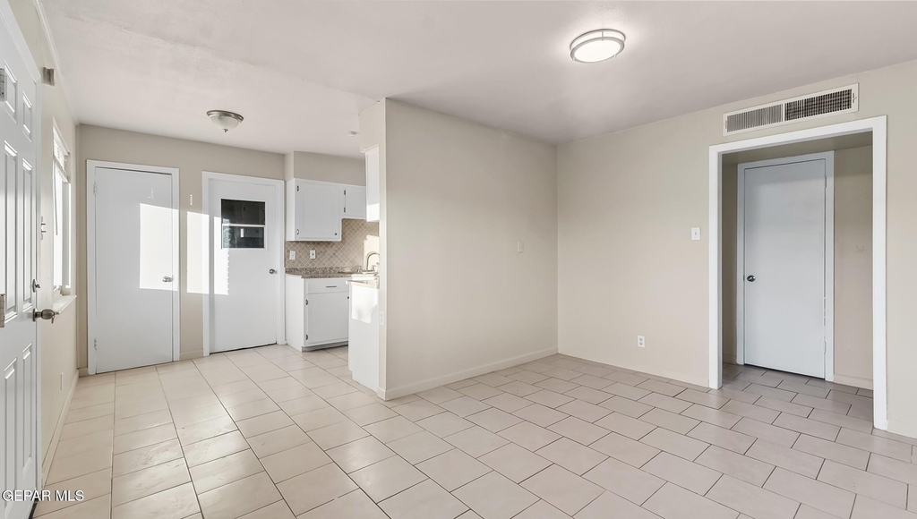 513 Gilmore Way - Photo 19