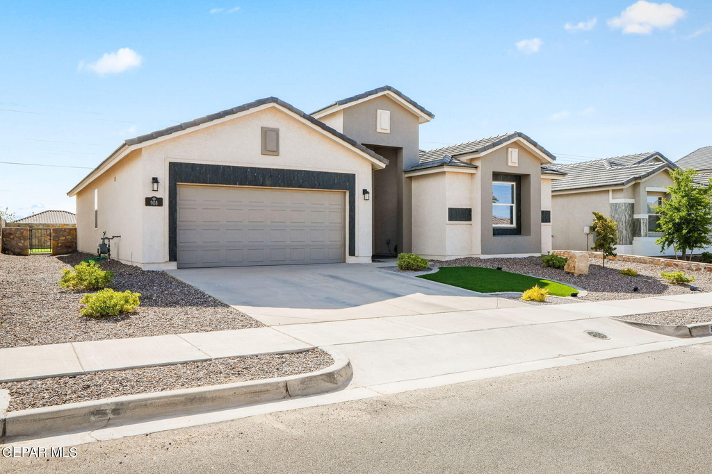 908 Crystal Deer Drive - Photo 1