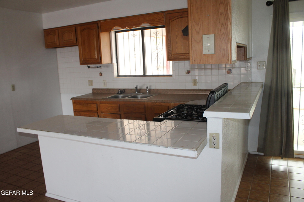 3221 Monroe Avenue - Photo 6