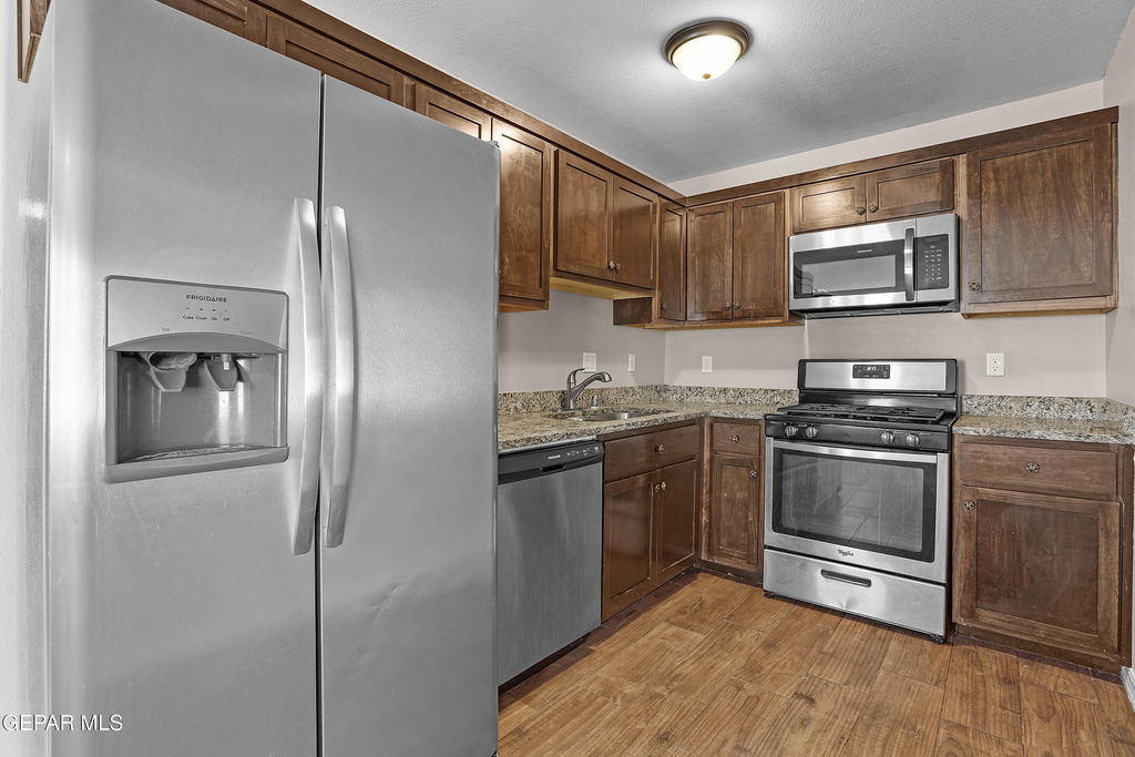 8804 Eclipse Street - Photo 12