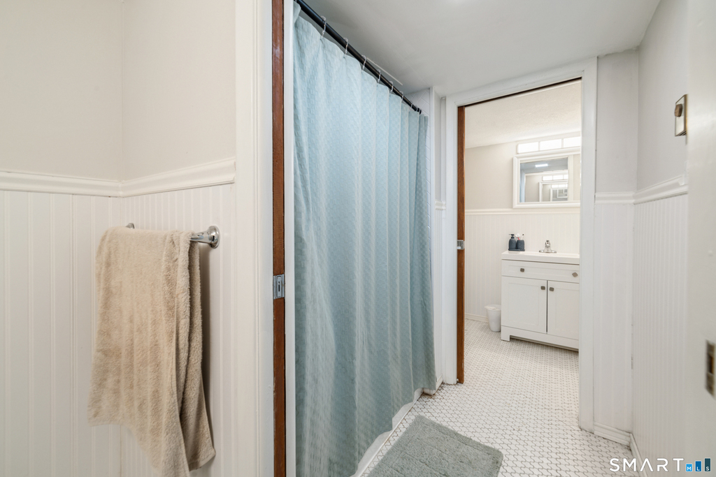 1700 Broadbridge Avenue - Photo 9