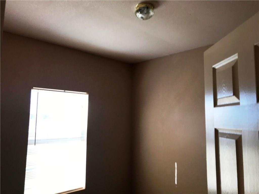 6405 Salas Lane - Photo 9