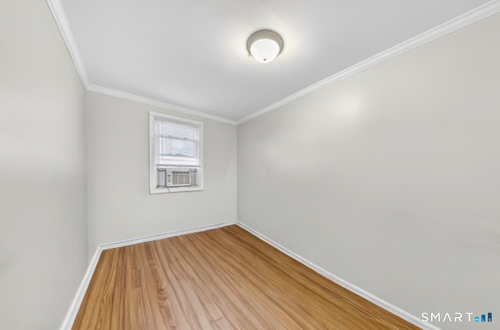 1389 Pembroke Street - Photo 3