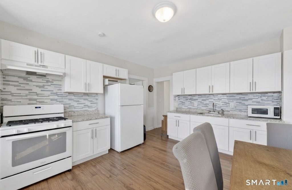 1389 Pembroke Street - Photo 0