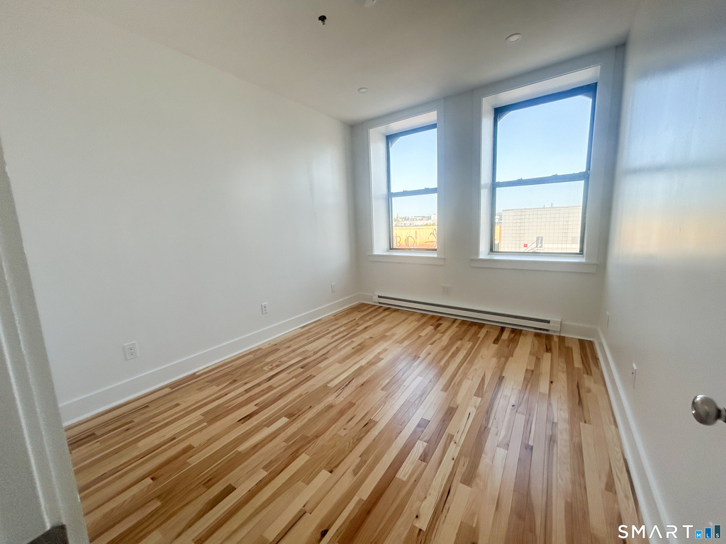207 Bank Street - Photo 6