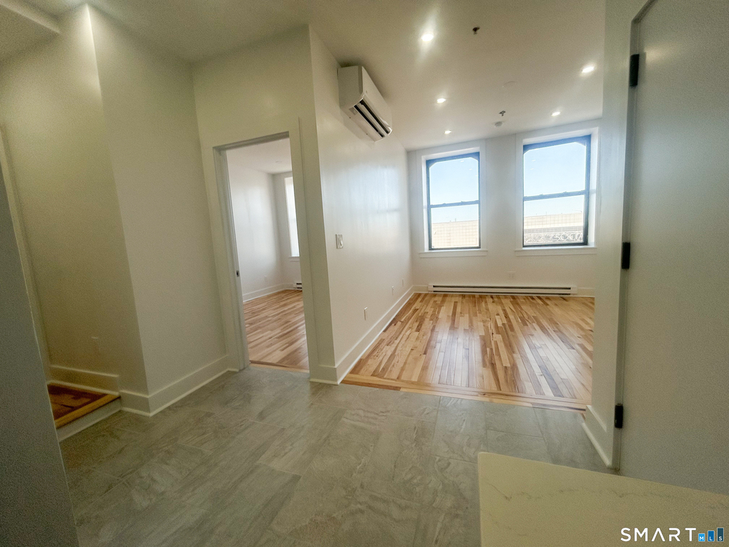 207 Bank Street - Photo 7