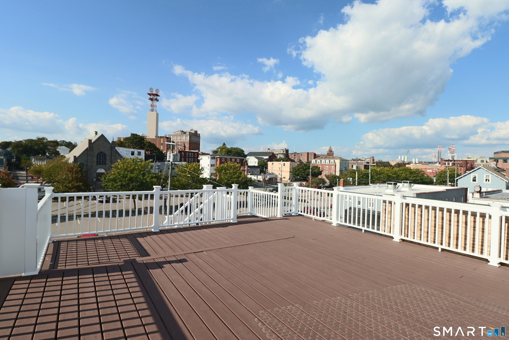 207 Bank Street - Photo 19
