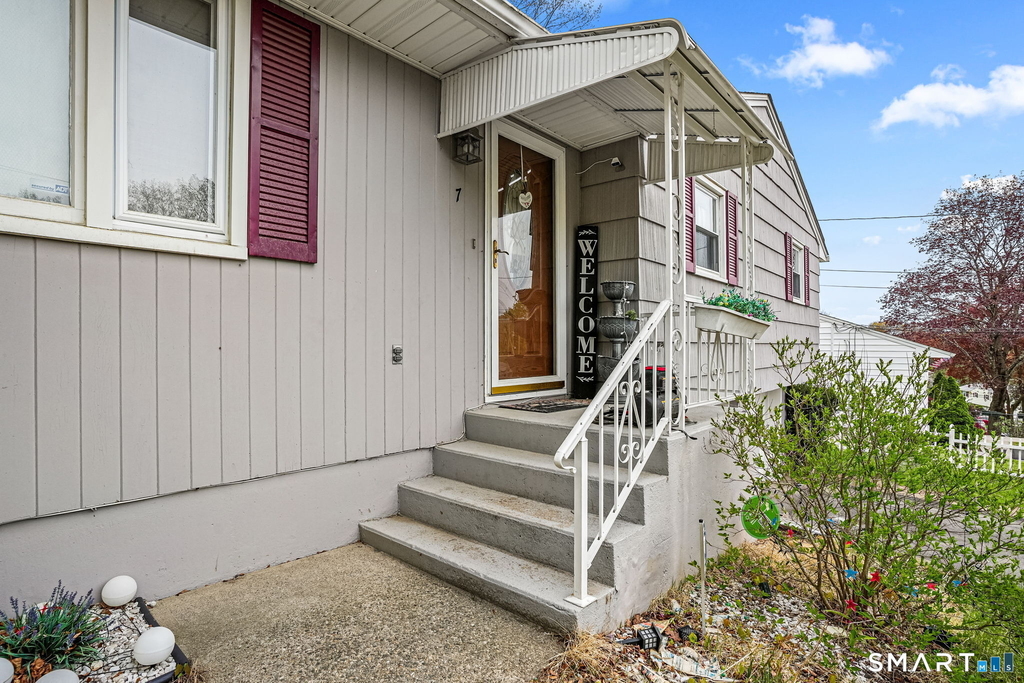 7 Newport Drive - Photo 1