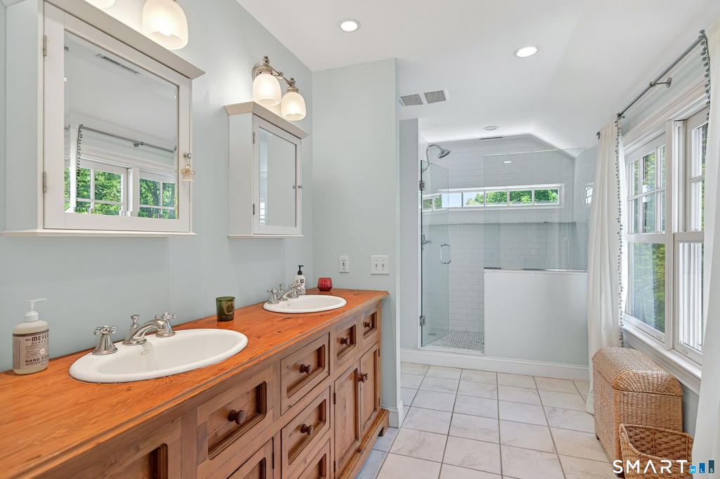 69 Richmondville Avenue - Photo 15