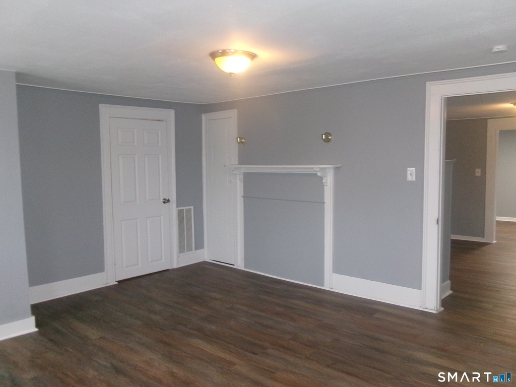 188 Hemingway Avenue - Photo 2