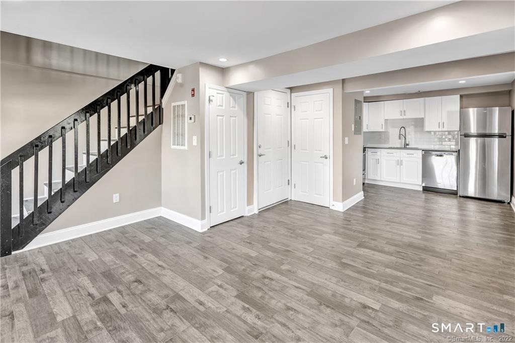418 Howe Avenue - Photo 2