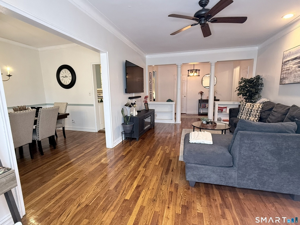 70 Strawberry Hill Avenue - Photo 1