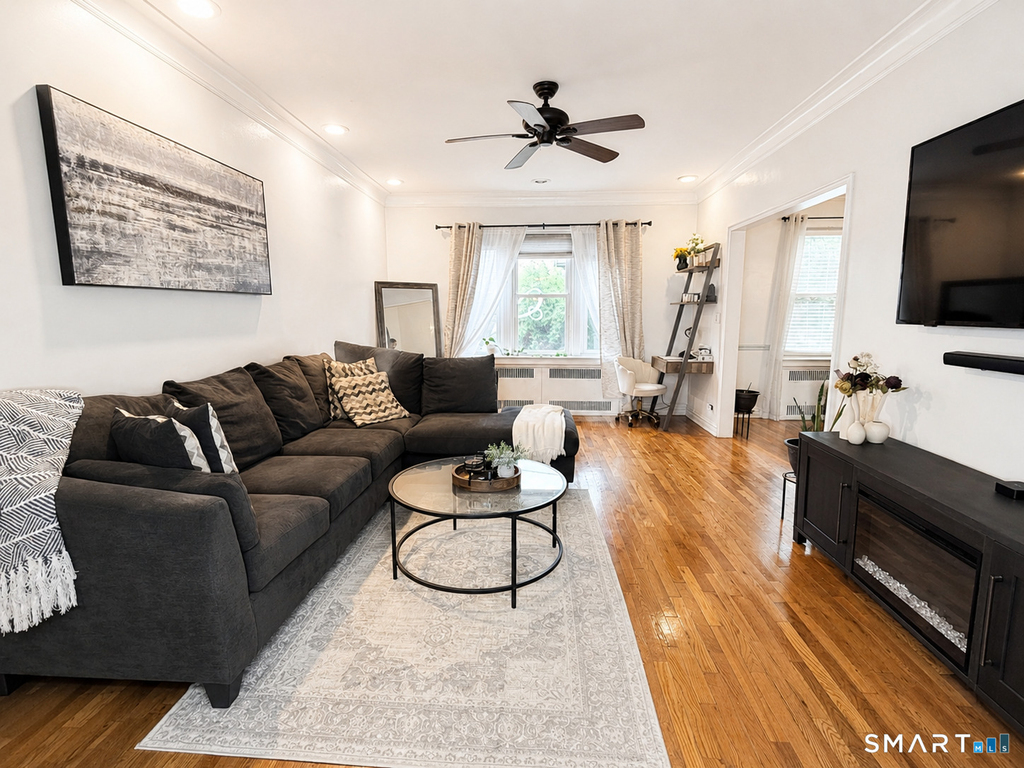 70 Strawberry Hill Avenue - Photo 0