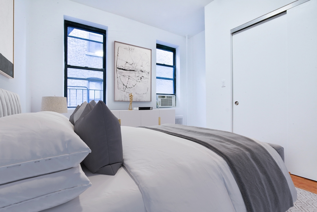 703 9th Avenue - Photo 3