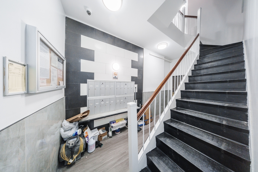 703 9th Avenue - Photo 8