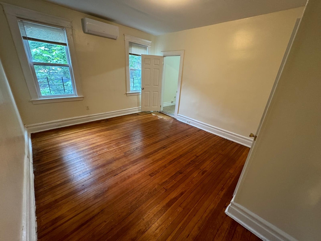 Clove Road & Chauncey Ave - Photo 2