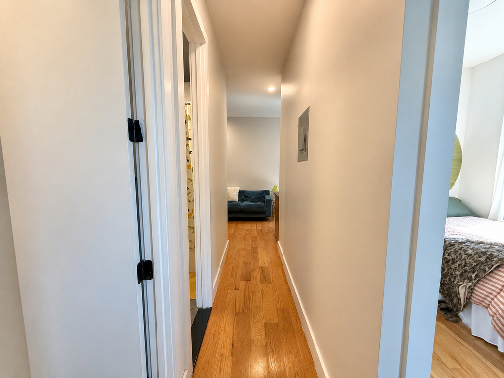 481 Evergreen Avenue - Photo 3