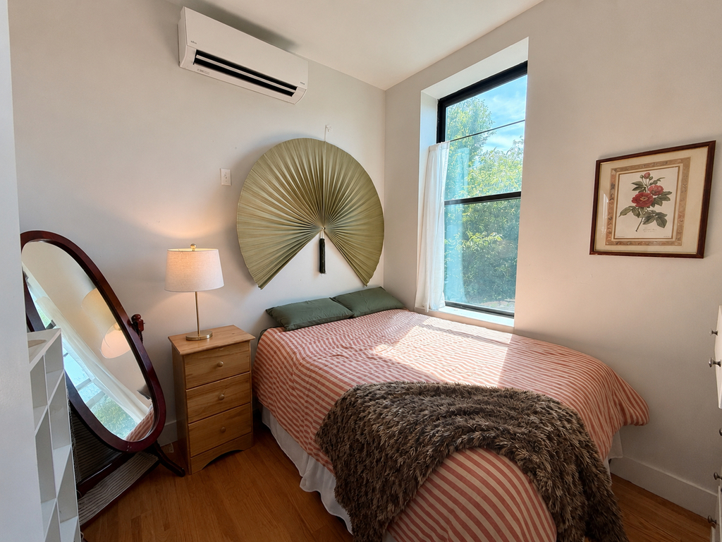 481 Evergreen Avenue - Photo 1