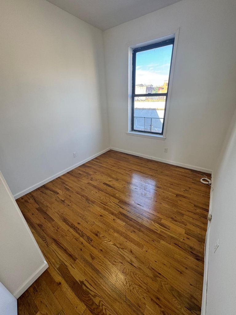 Summit Ave and W. 161st St - Photo 1