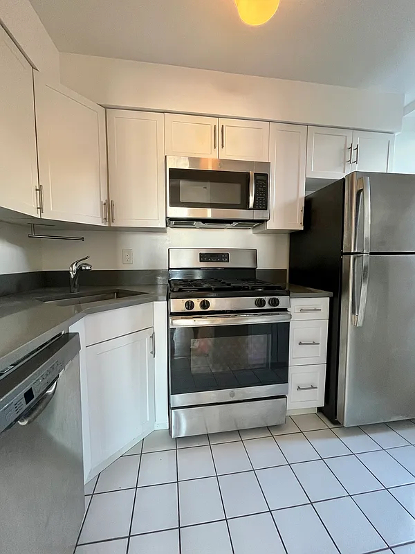 West 79th Street - Photo 7