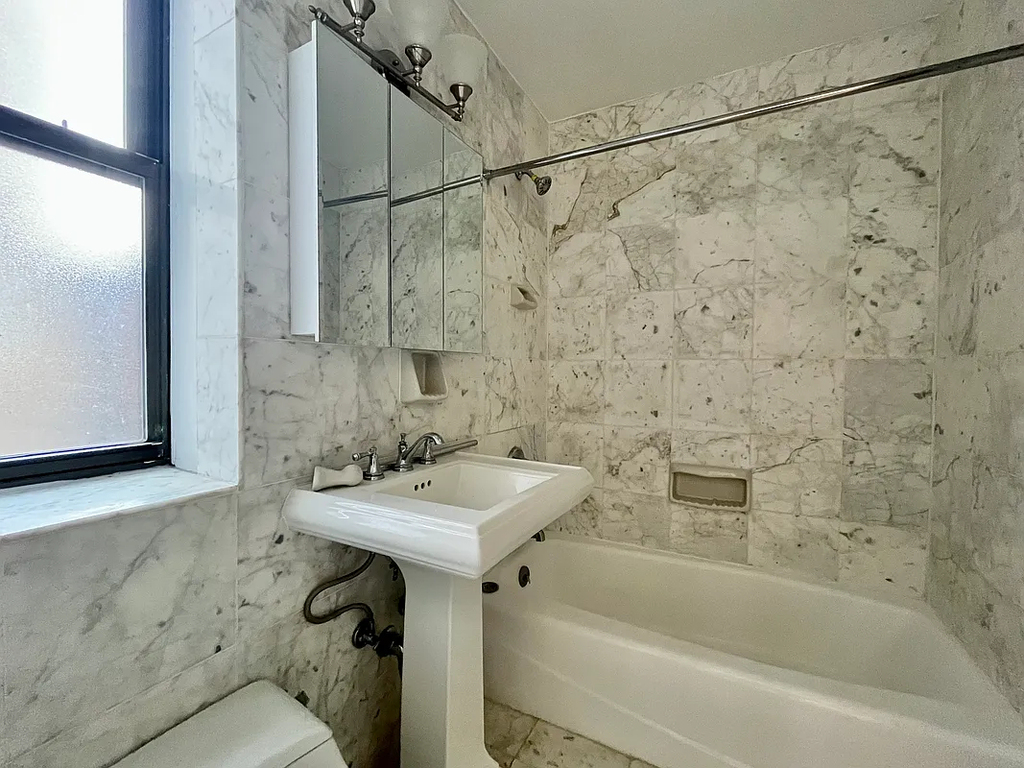 West 79th Street - Photo 6