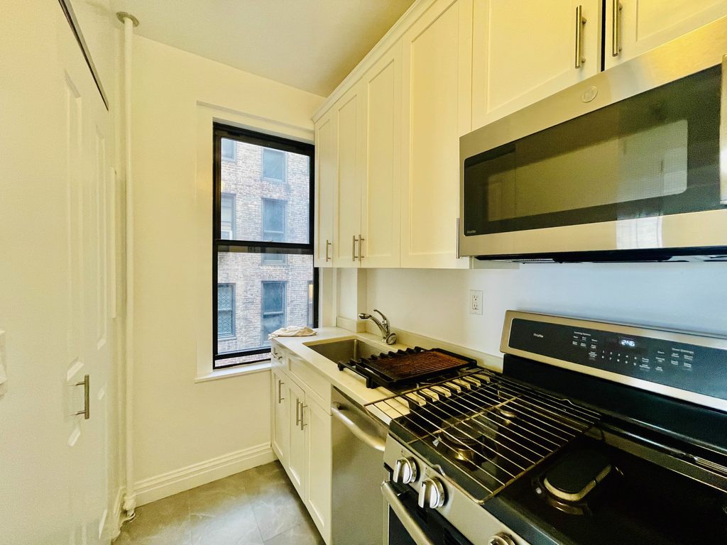 West 79th Street - Photo 5
