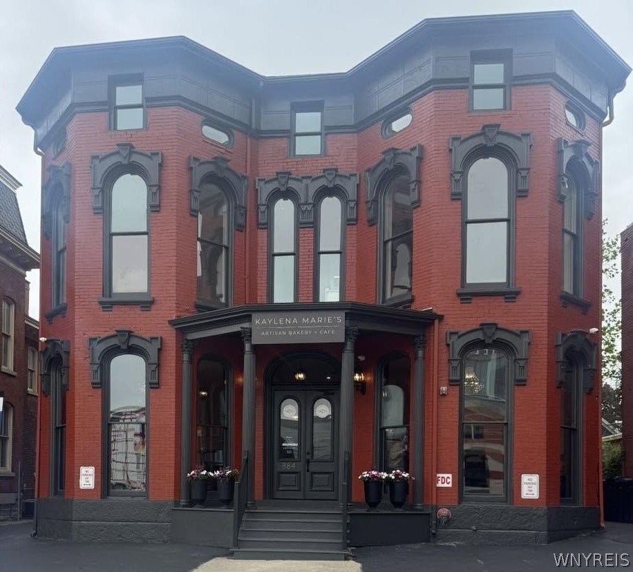 884 Main Street - Photo 0