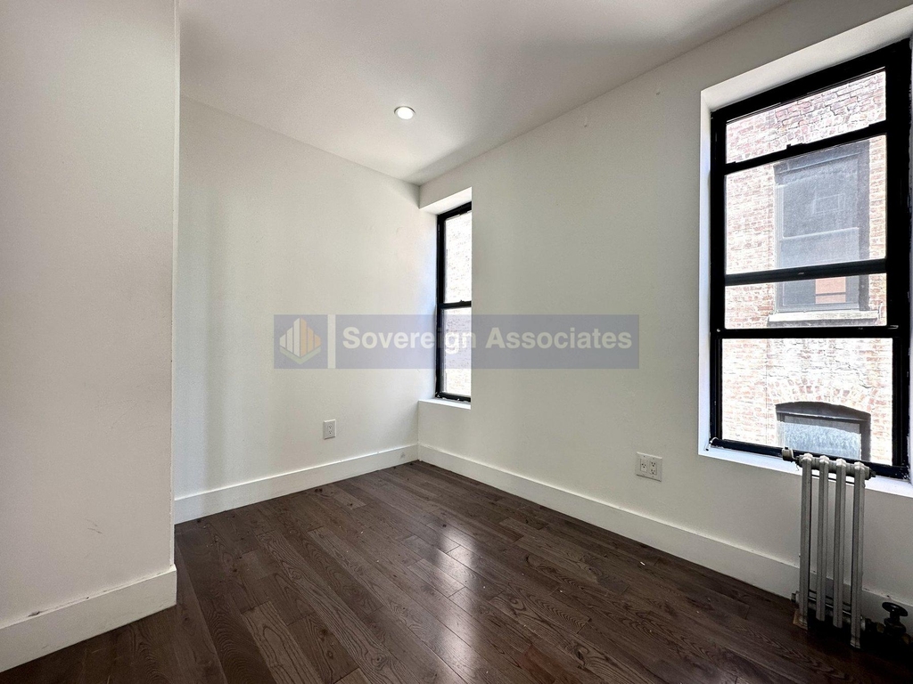 4 Saint Nicholas Terrace - Photo 12