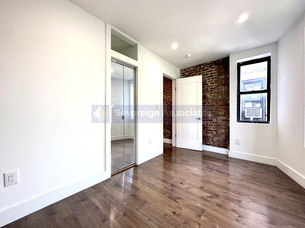 4 Saint Nicholas Terrace - Photo 3