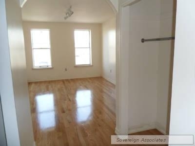 Pinehurst Avenue - Photo 2