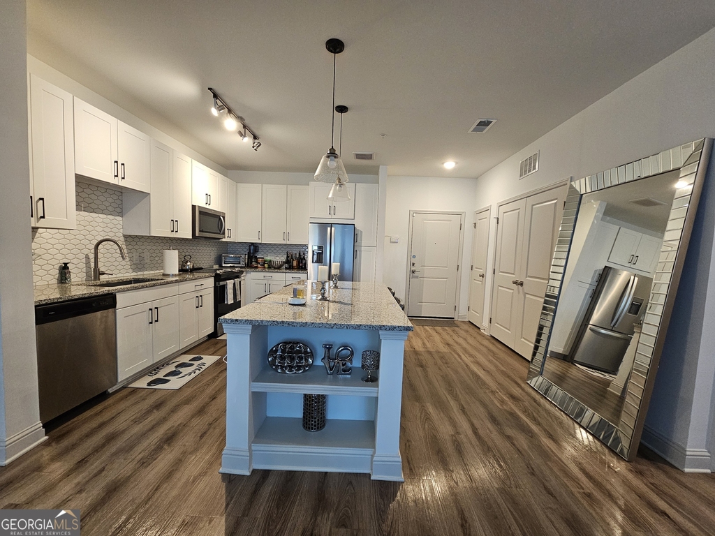2180 Shadowood Parkway Se - Photo 1