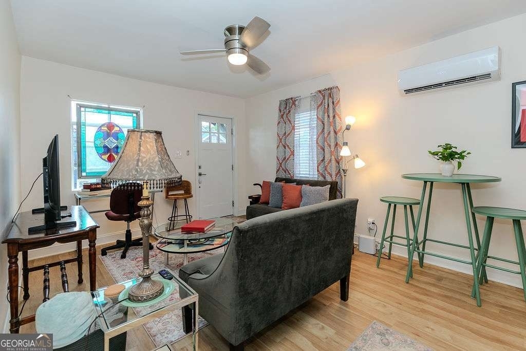150 South Avenue Se - Photo 3