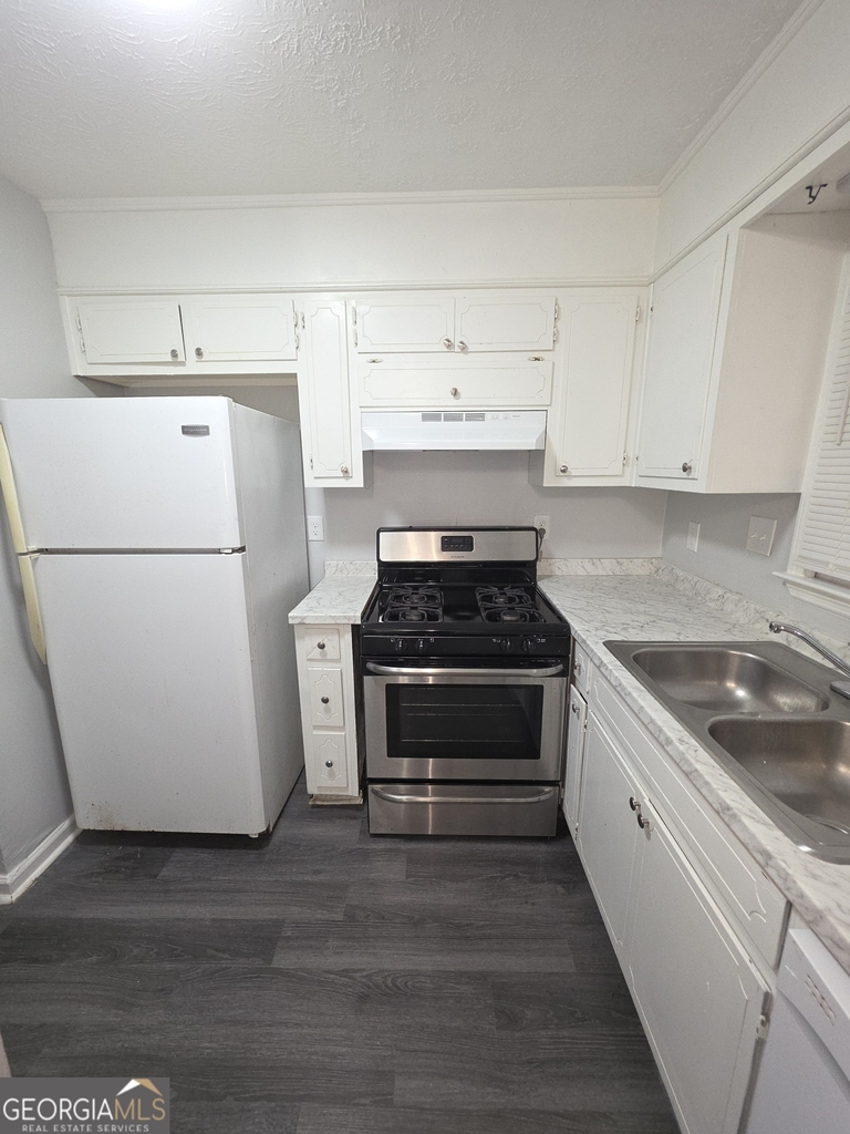 6702 Chupp Road - Photo 5