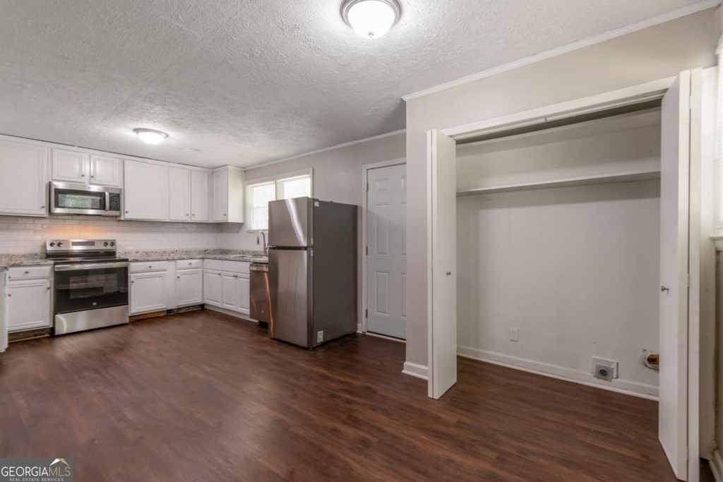 6414 E Shadow Rock Drive - Photo 4