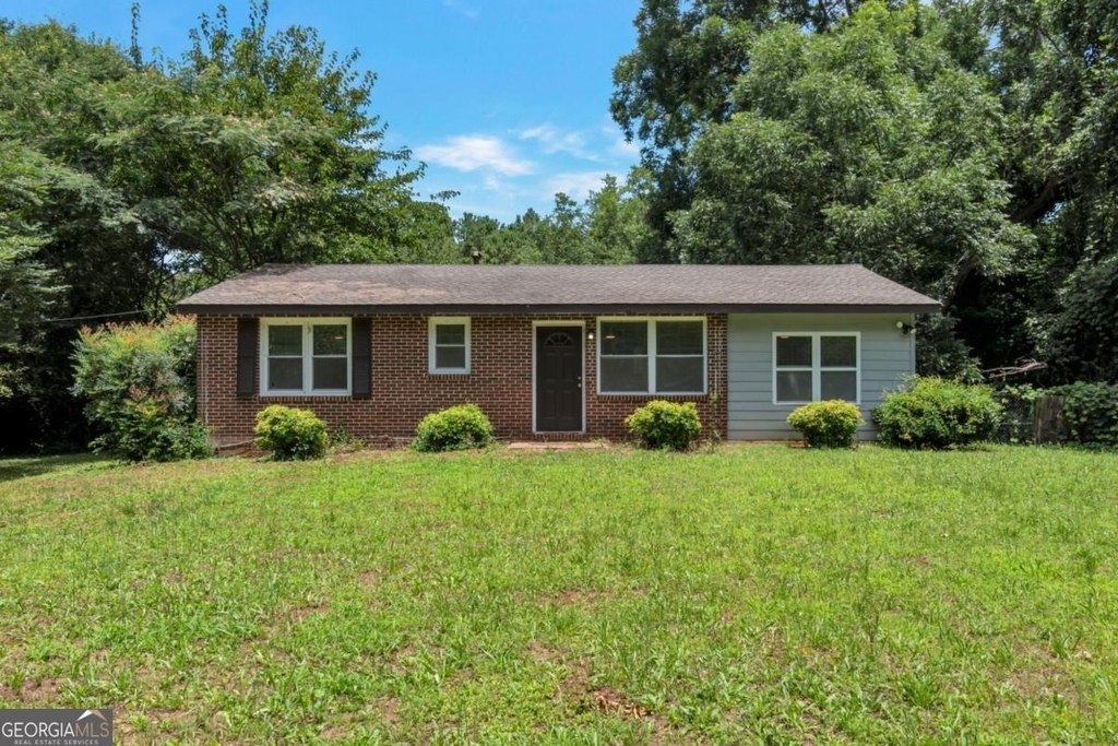 6414 E Shadow Rock Drive - Photo 0