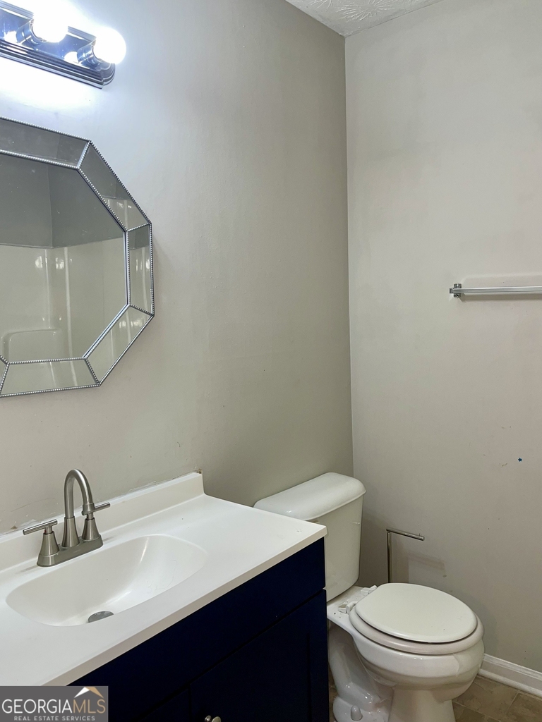 945 Silverwood Drive - Photo 8