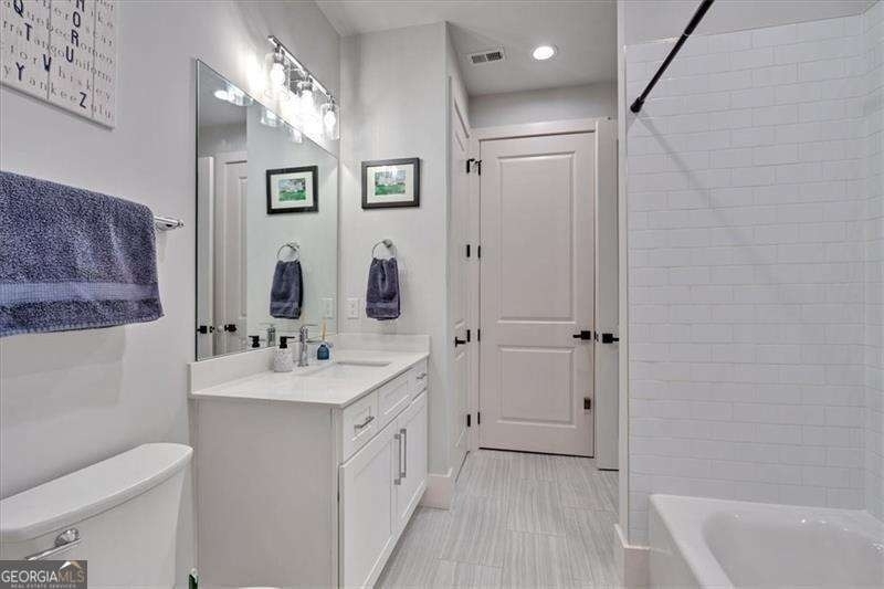 6890 Peachtree Dunwo Road - Photo 14