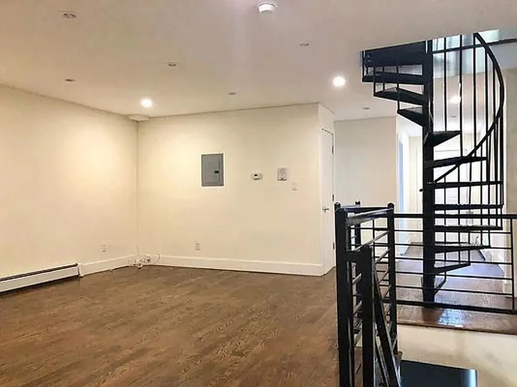 165 Covert Street - Photo 9