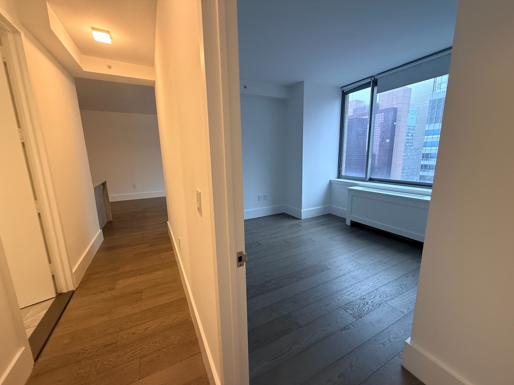 47th St & 8th Ave - Photo 6