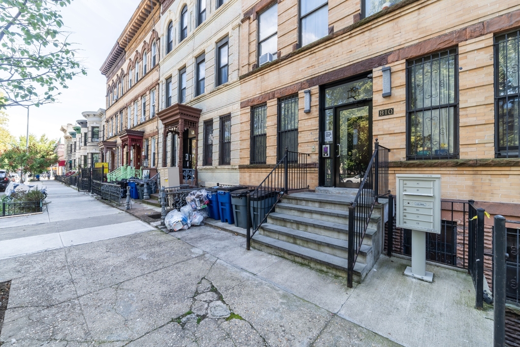 810 Macon Street - Photo 10
