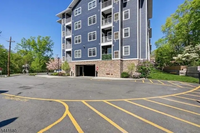 2 Flanders Rd 306 - Photo 29