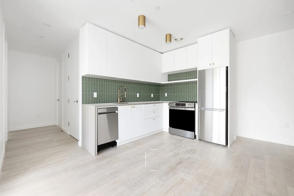 527 Grand Avenue - Photo 3