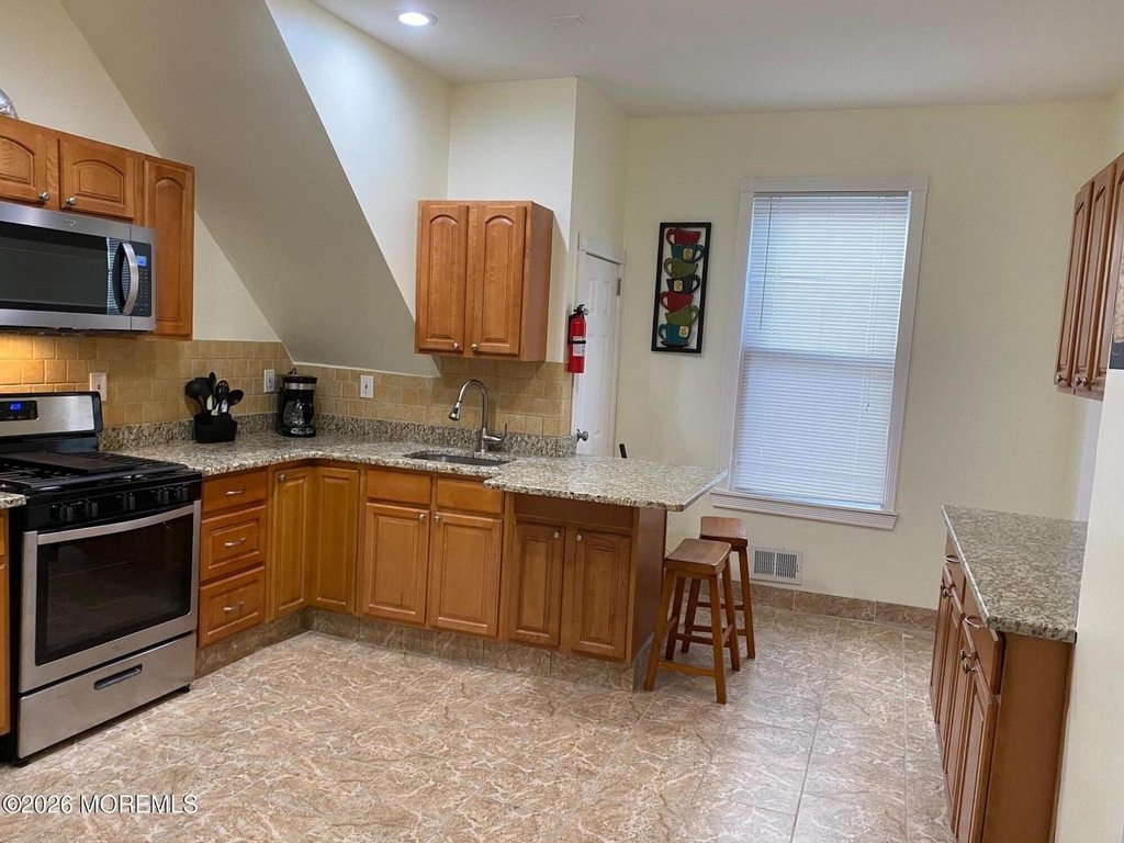 95 Cooper Avenue - Photo 2