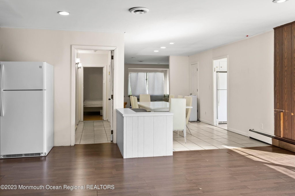 988 Woodgate Avenue - Photo 15