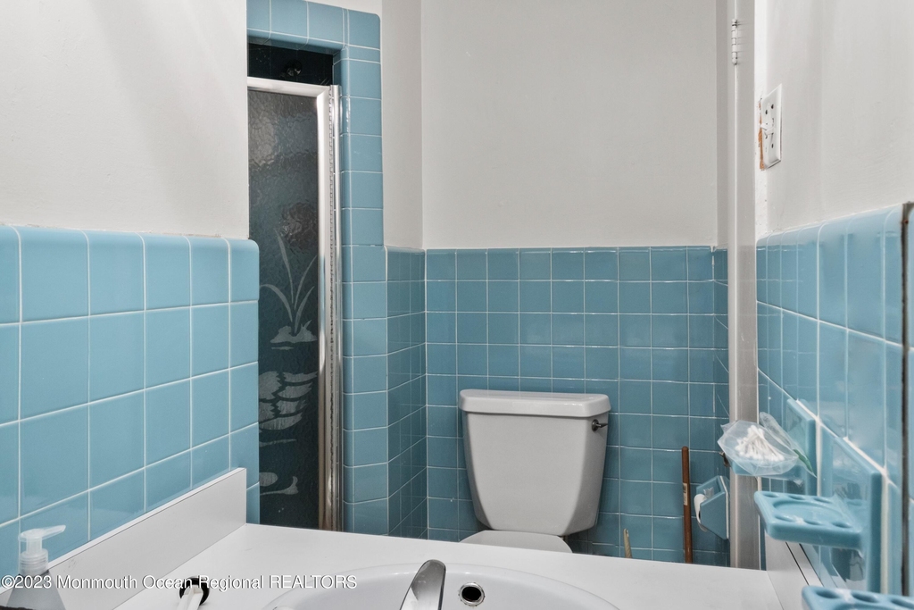 988 Woodgate Avenue - Photo 13
