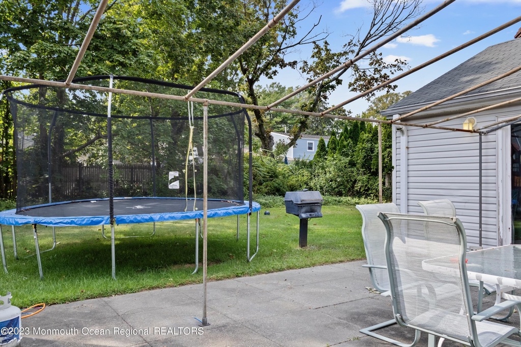 988 Woodgate Avenue - Photo 22