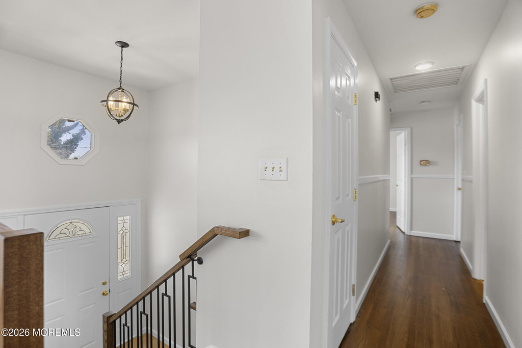 546 George Road - Photo 2