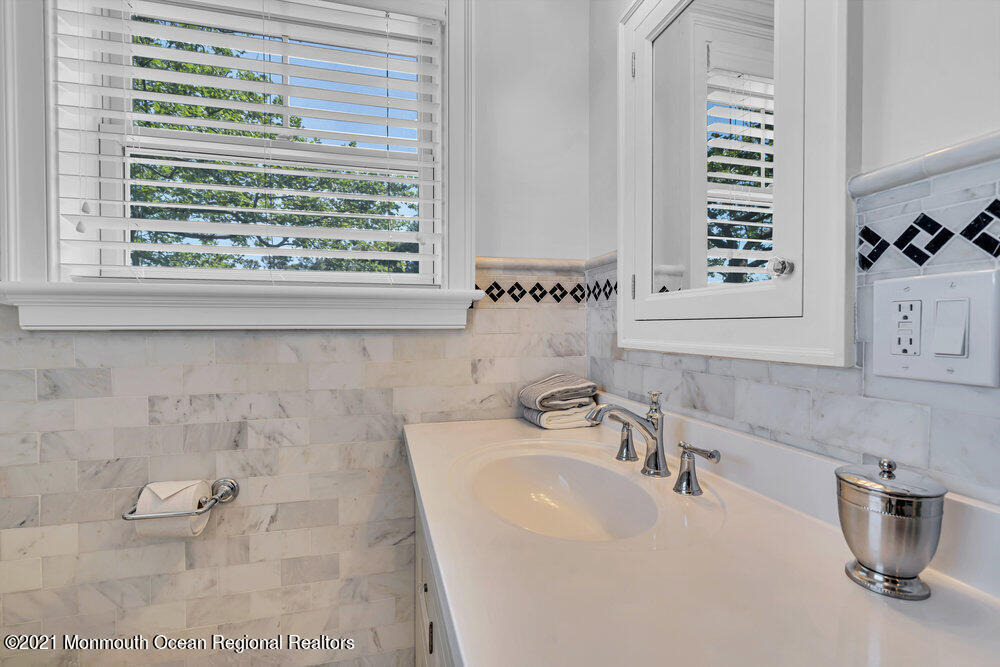 37 Ludlow Avenue - Photo 64
