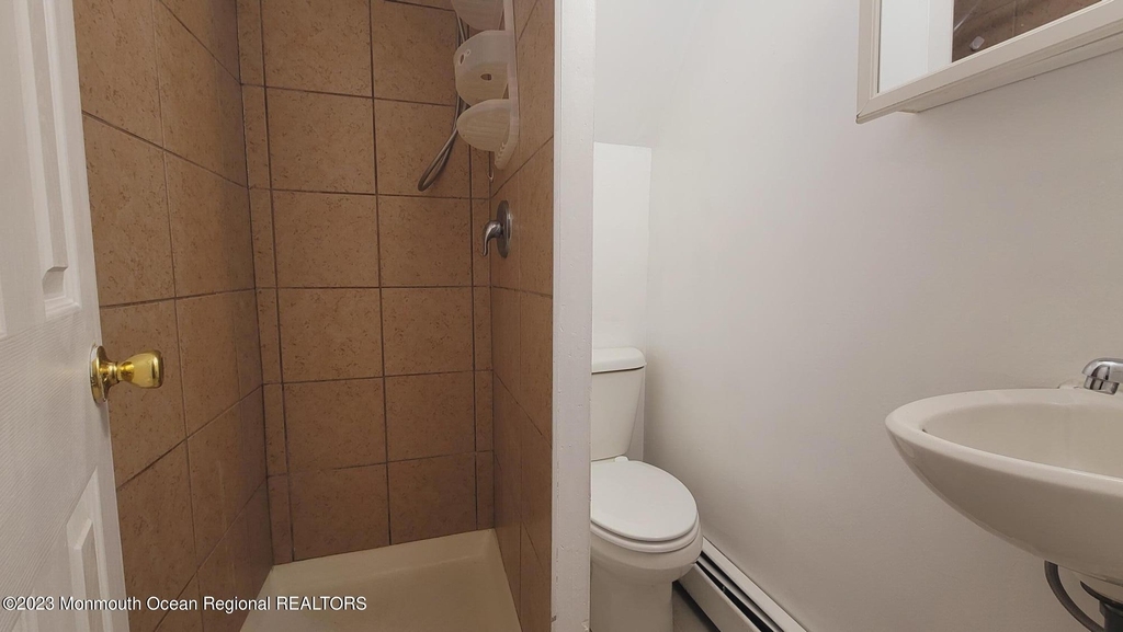 218 Porter Avenue - Photo 15